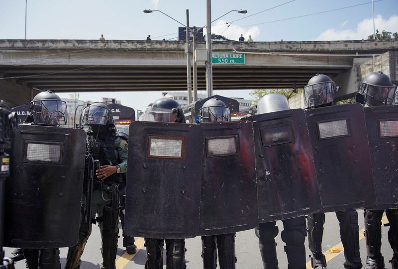 tagreuters.com2025binary_LYNXMPEL11093-BASEIMAGE