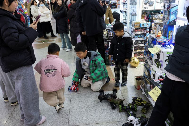 tagreuters.com2025binary_LYNXMPEL19056-BASEIMAGE