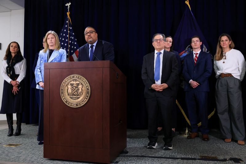 tagreuters.com2024binary_LYNXMPEKBG0XA-BASEIMAGE