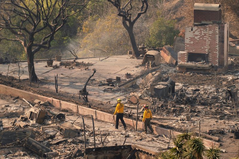 tagreuters.com2025binary_LYNXMPEL0A038-BASEIMAGE