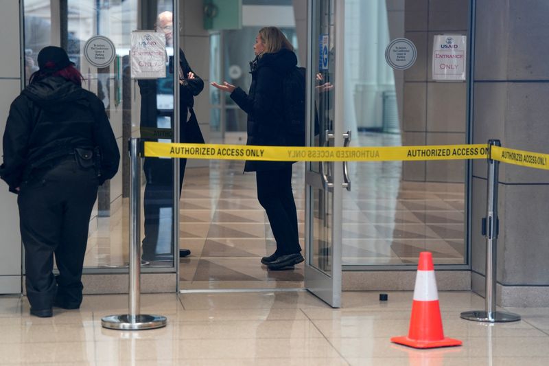 tagreuters.com2025binary_LYNXMPEL120OZ-BASEIMAGE