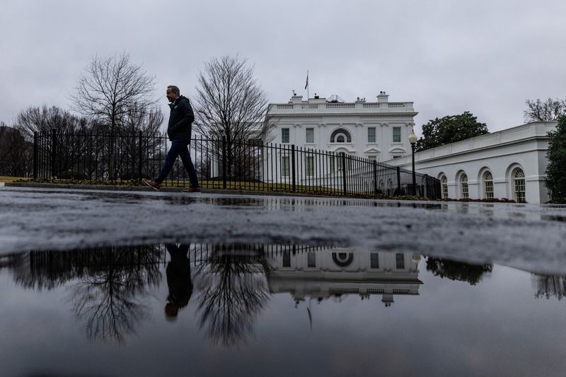 tagreuters.com2025binary_LYNXMPEL190PP-BASEIMAGE