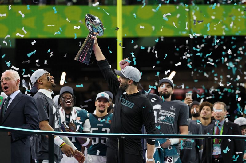 tagreuters.com2025binary_LYNXMPEL190UL-BASEIMAGE