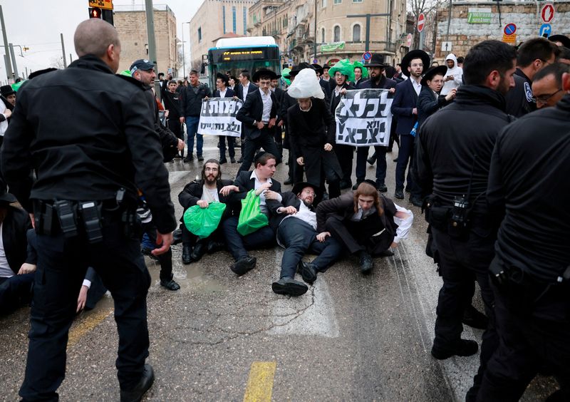 tagreuters.com2024binary_LYNXNPEK3C02J-BASEIMAGE