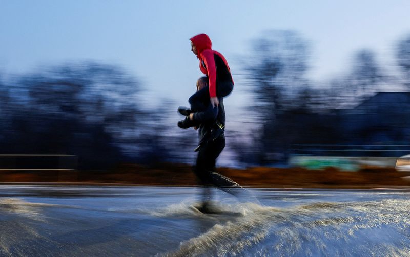 tagreuters.com2024binary_LYNXNPEK3C03O-BASEIMAGE