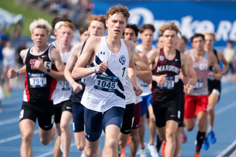 Des Moines Christian's Caleb Ten Pas competes in the 1600 meter race during 2025 Drake Relays on April 26, 2025, in Des Moines.