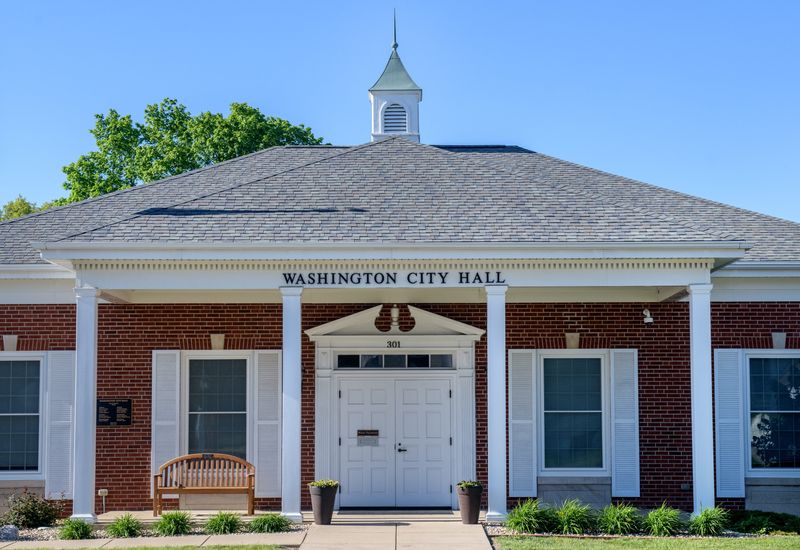 Washington City Hall at 301 Walnut Street in Washington.
