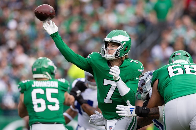 FILE PHOTO: Dec 29, 2024; Philadelphia, Pennsylvania, USA; Philadelphia Eagles quarterback Kenny Pickett (7) passes the ball against the Dallas Cowboys during the second quarter at Lincoln Financial Field. Mandatory Credit: Bill Streicher-Imagn Images/File Photo