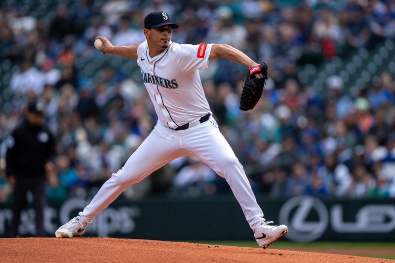 FILE PHOTO: Apr 9, 2025; Seattle, Washington, USA;   Seattle Mariners starter Luis F. Castillo (43) delivers a pitch during the first inning against the Houston Astros at T-Mobile Park. Mandatory Credit: Stephen Brashear-Imagn Images/File Photo