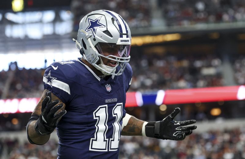 FILE PHOTO: Jan 5, 2025; Arlington, Texas, USA;  Dallas Cowboys linebacker Micah Parsons (11) celebrates  after a sack during the first quarter against the Washington Commanders at AT&T Stadium. Mandatory Credit: Kevin Jairaj-Imagn Images/File Photo