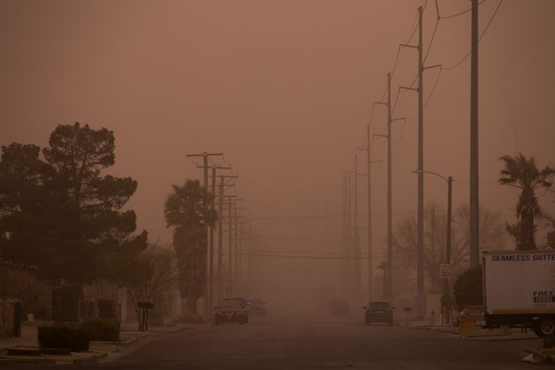 An El Paso dust storm causes high winds, low visibility over Segundo Barrio on March 18, 2025, as seen from Durazno Avenue.
