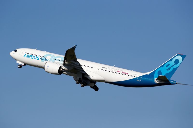 An Airbus A330neo aircraft takes off from the Airbus delivery center in Colomiers near Toulouse, France, March 20, 2019.   REUTERS/Regis Duvignau/File Photo
