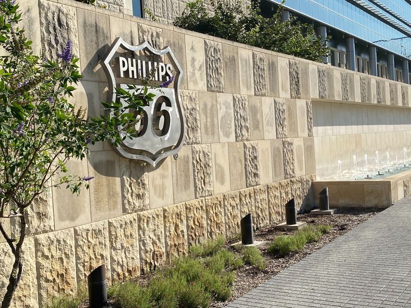 FILE PHOTO: U.S. oil company Phillips 66 headquarters in Houston, Texas, U.S., September 27, 2020.  REUTERS/Gary McWilliams/File Photo