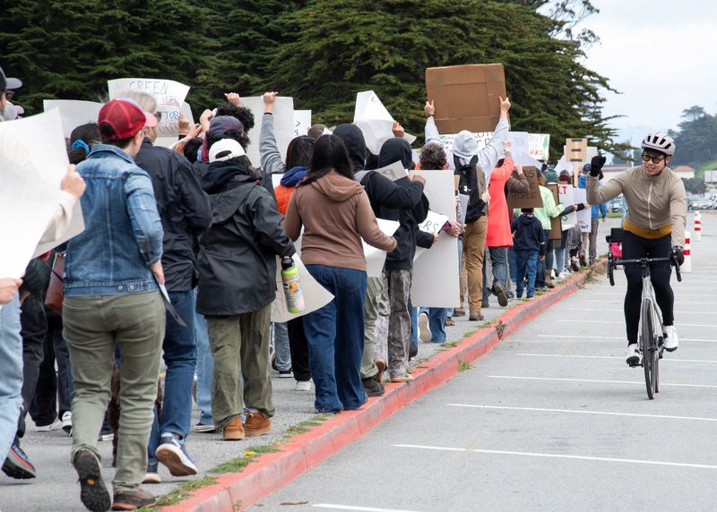 Protest against mass firings of National Park Service staff