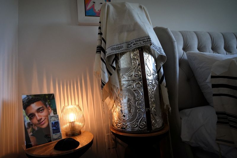 Family of US-Israeli hostage Edan Alexander held by Hamas pleads for his release in Tenafly, New Jersey