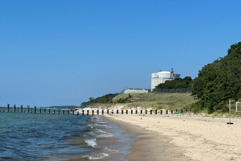 FILE PHOTO: A view of the grounds at the Palisades nuclear reactor in Covert Township, Michigan, U.S., August 14, 2024. REUTERS/Phil Stewart/File Photo